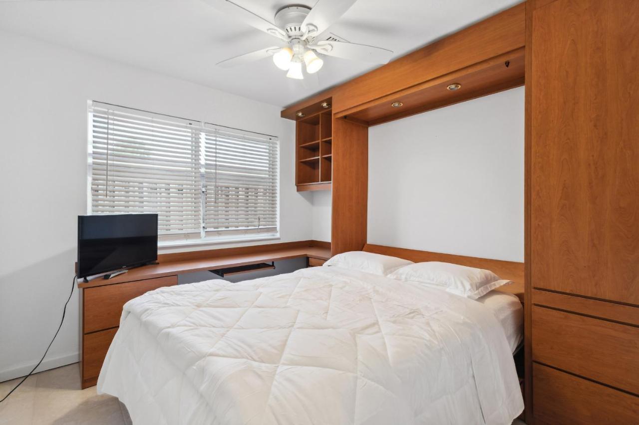 Chic Fort Lauderdale House With Private Pool Екстериор снимка